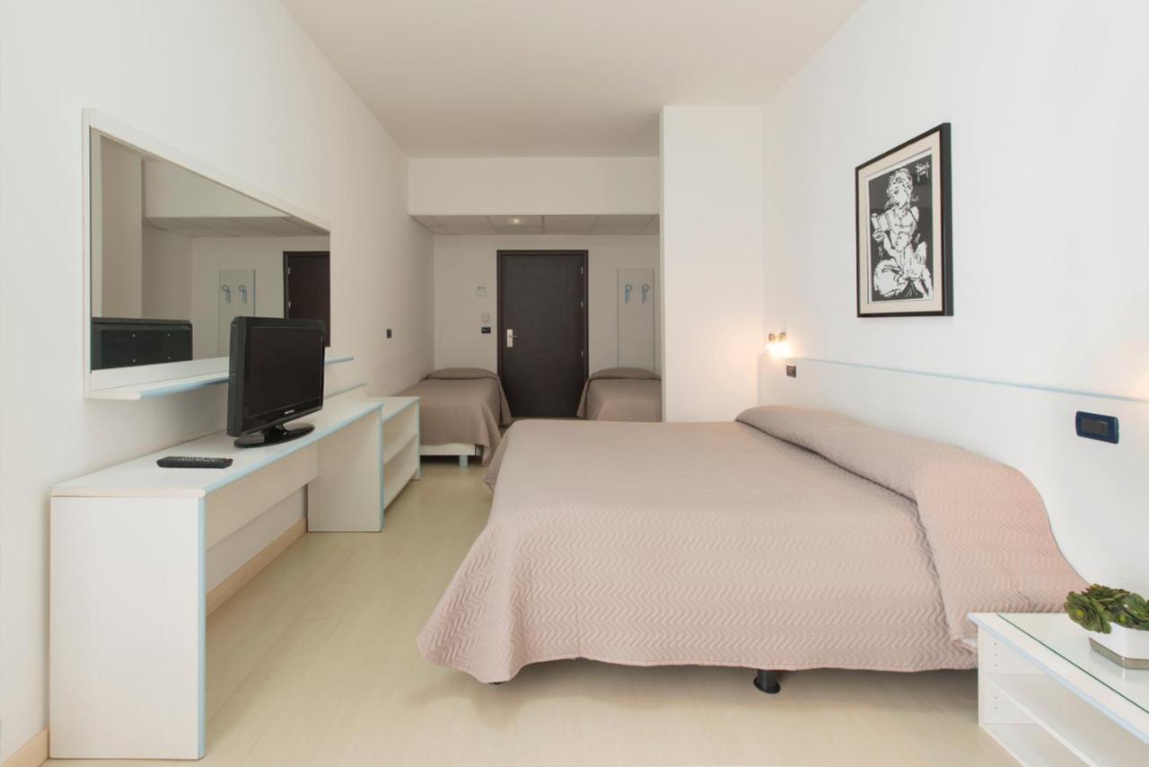 Grand Hotel Adriatico Montesilvano Marina Eksteriør bilde