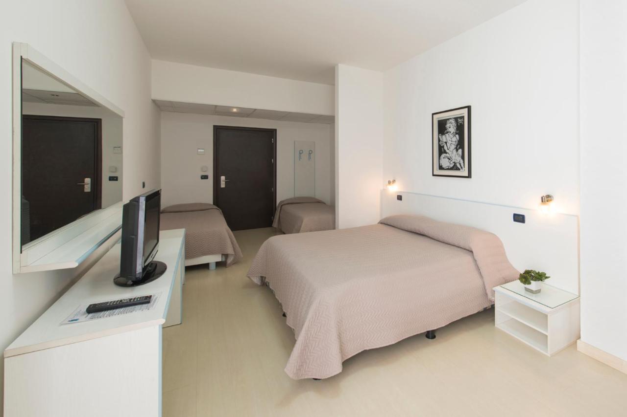 Grand Hotel Adriatico Montesilvano Marina Eksteriør bilde