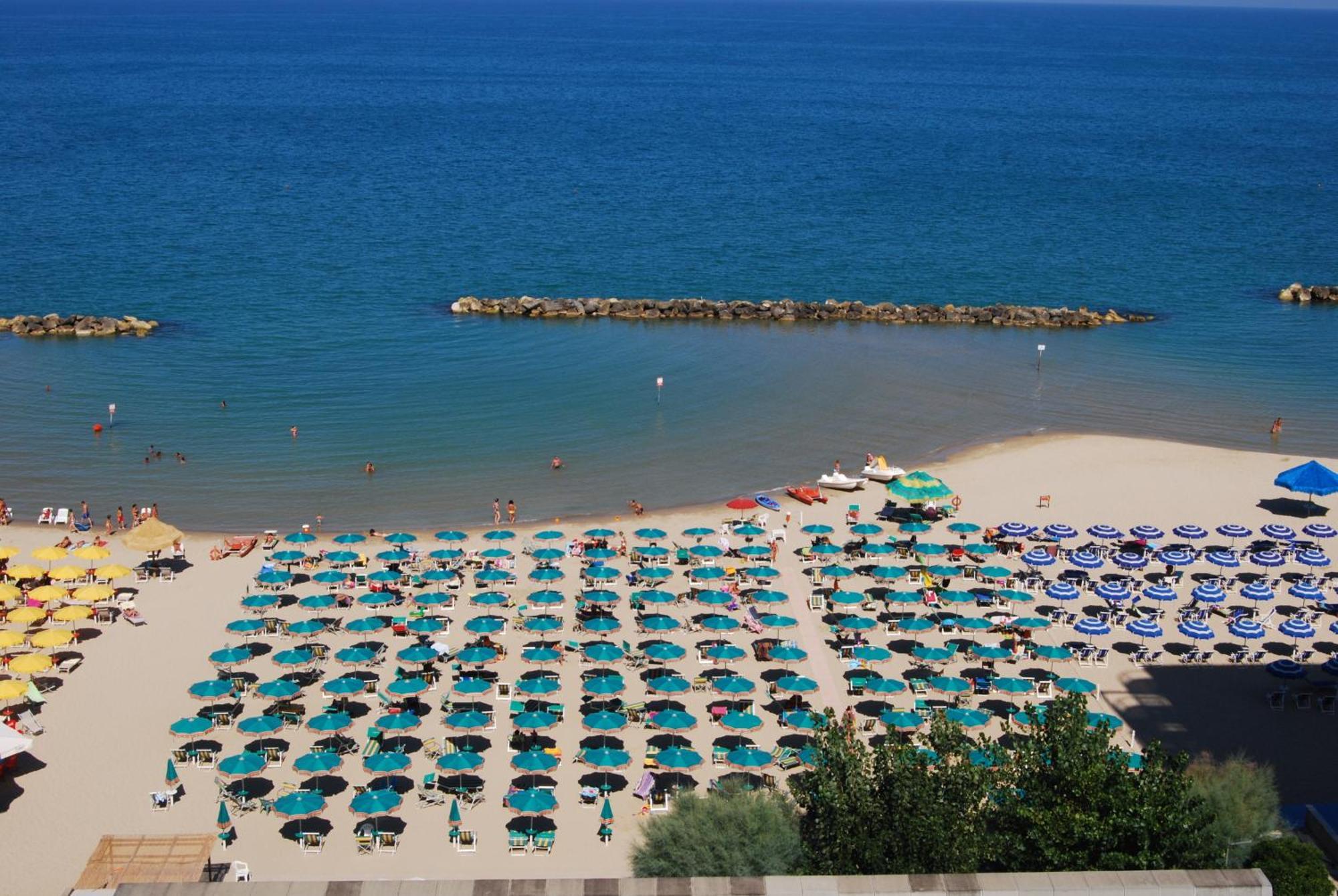 Grand Hotel Adriatico Montesilvano Marina Eksteriør bilde