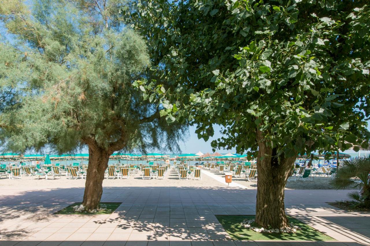 Grand Hotel Adriatico Montesilvano Marina Eksteriør bilde